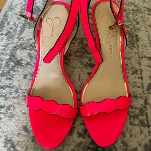 Hot Pink Scalloped Jessica Simpson Heels NWOB Size 8